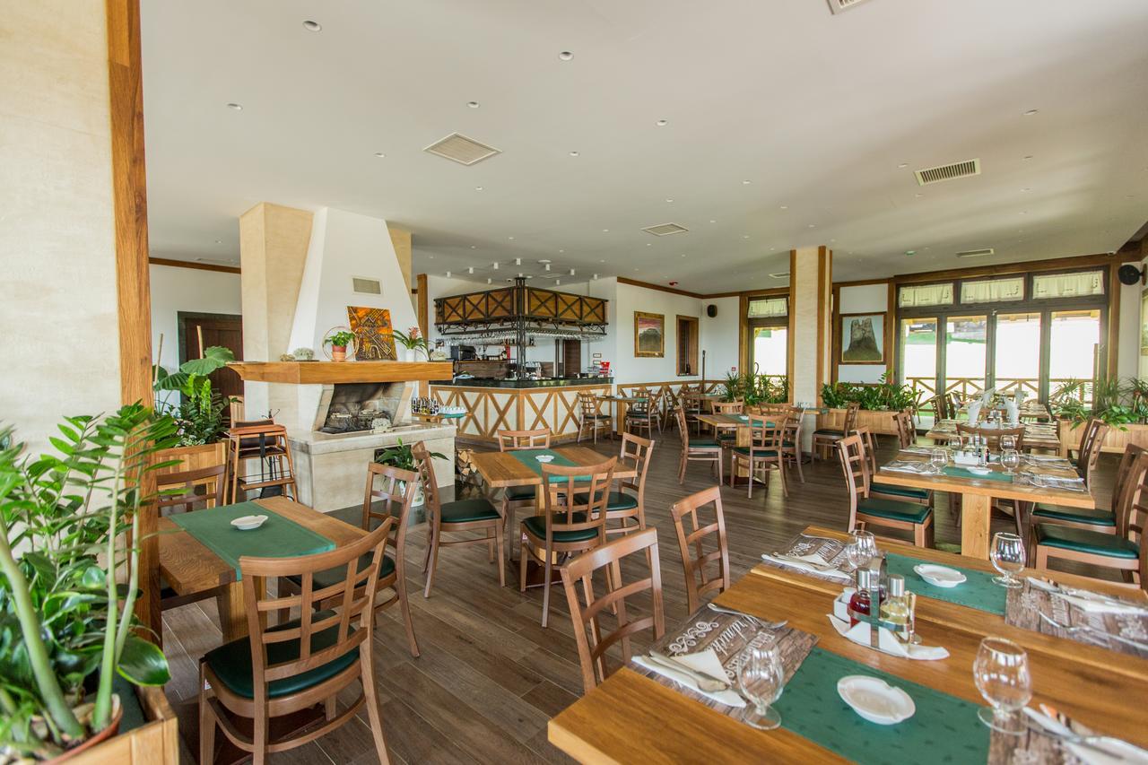 Etno Naselje Vrdnicka Kula Bed & Breakfast Връдник Екстериор снимка