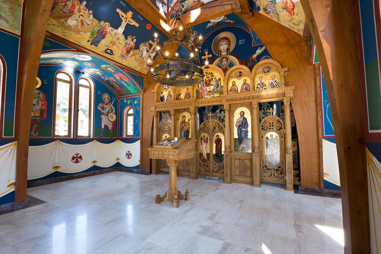 Etno Naselje Vrdnicka Kula Bed & Breakfast Връдник Екстериор снимка
