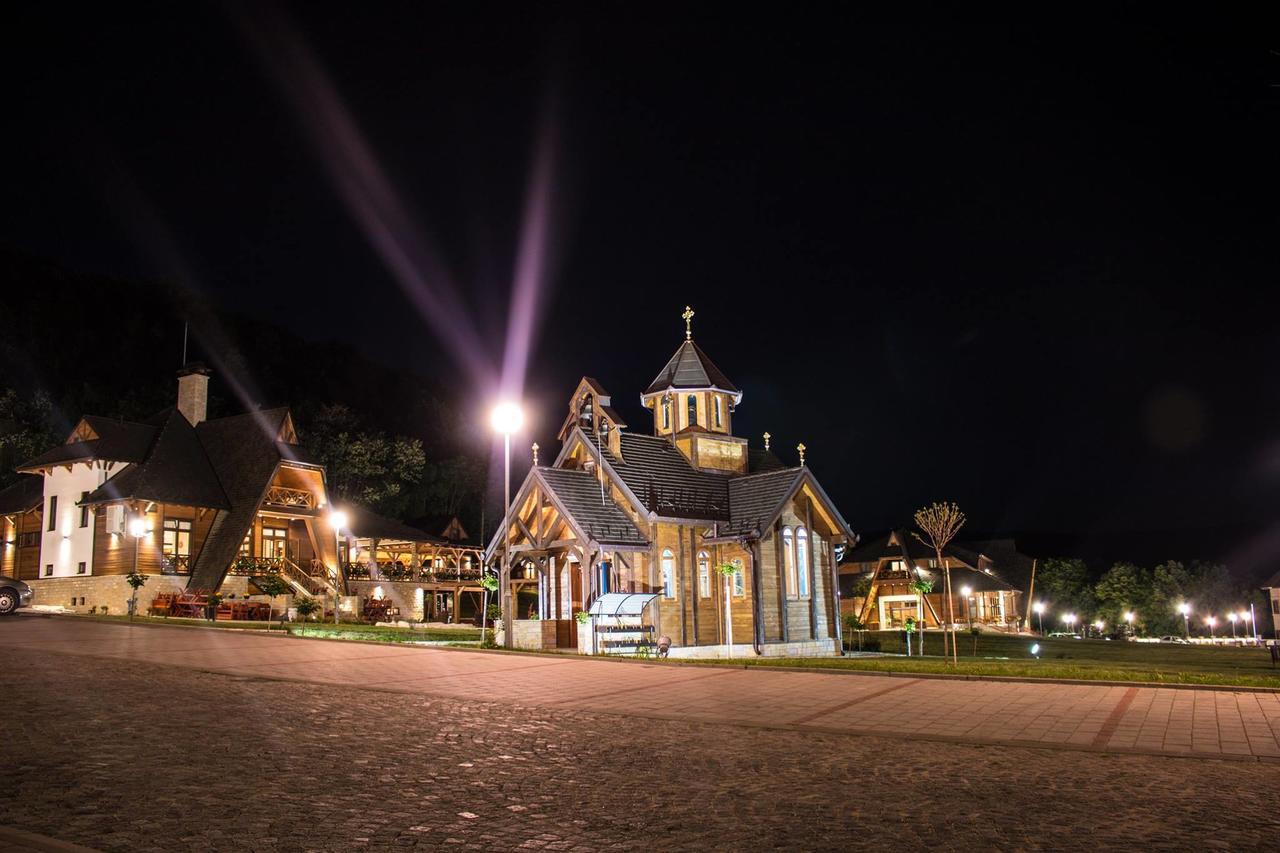 Etno Naselje Vrdnicka Kula Bed & Breakfast Връдник Екстериор снимка