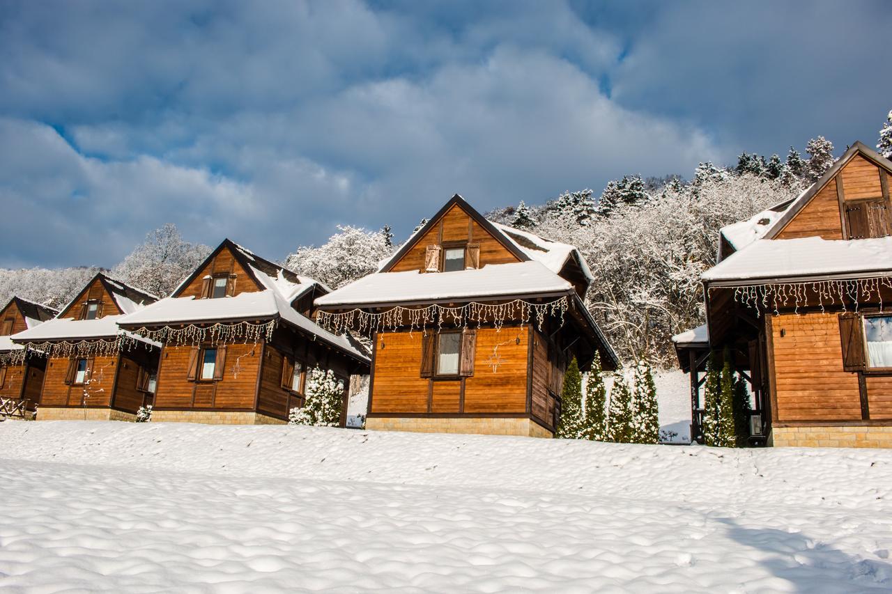 Etno Naselje Vrdnicka Kula Bed & Breakfast Връдник Екстериор снимка