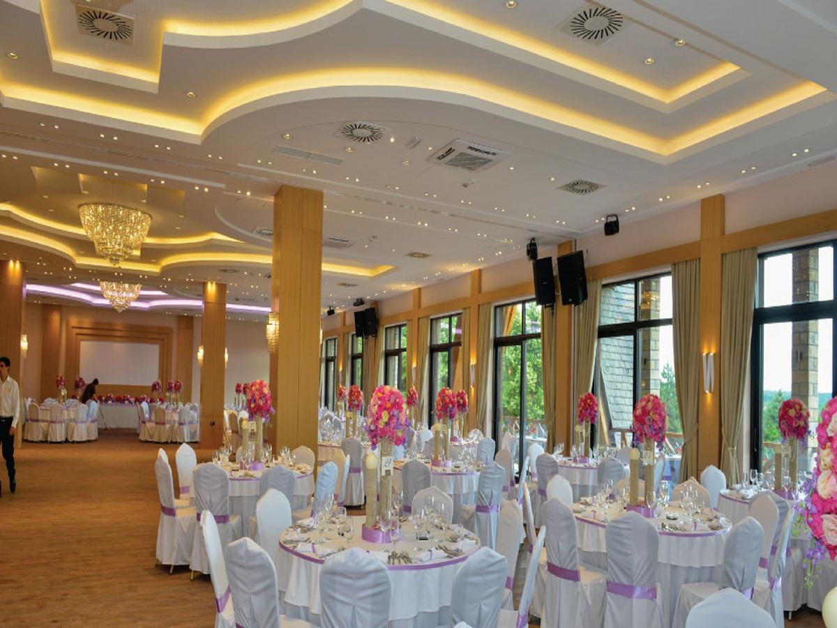 Etno Naselje Vrdnicka Kula Bed & Breakfast Връдник Екстериор снимка